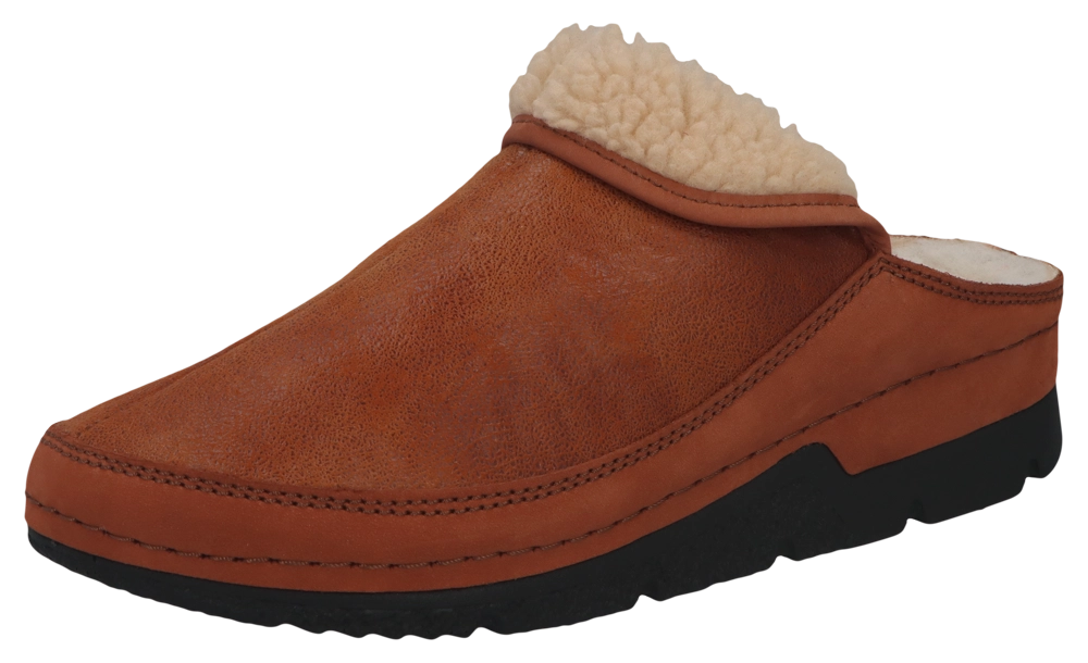 Brauner Lederclog von Berkemann, Modell Remonda, mit weichem Lammfellfutter (Doubleface) und schwarzer Sohle, Seitenansicht auf weißem Hintergrund.